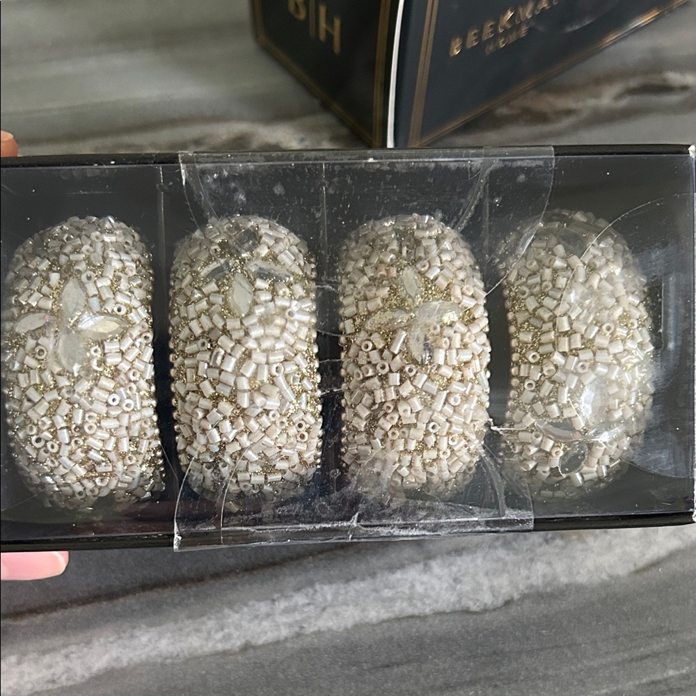Beekman Home set of 4  Beaded Napkin Rings unopened box new! - Picture 2 of 8